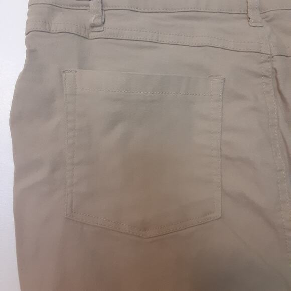 Like an Angel Women's Size 2X Beige Stretch Pants Straight Cut - Picture 5 of 9